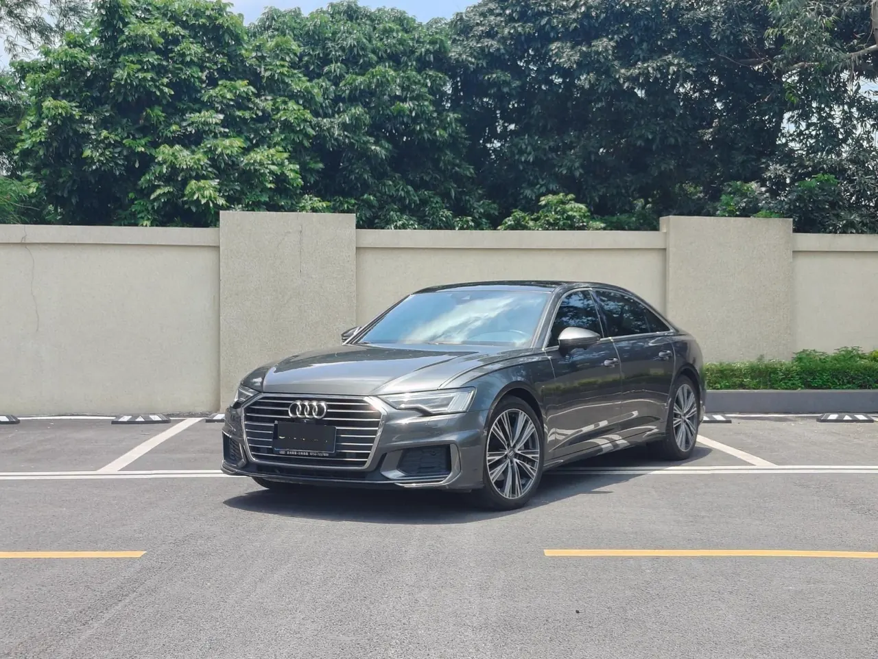 Audi 2021 A6L 2.0TFSI 45TFSI into the life version of automatic gear - View 1