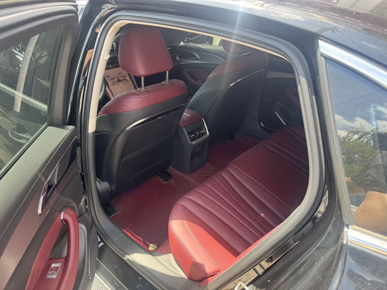 HongQi 2024 H5 1.5T Zhilian Flag Rhyme Edition Automatic Gear 3