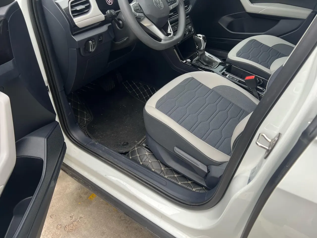 Volkswagen 2025 Tuyue New 1.5 Sharp Edition Automatic Gear 3