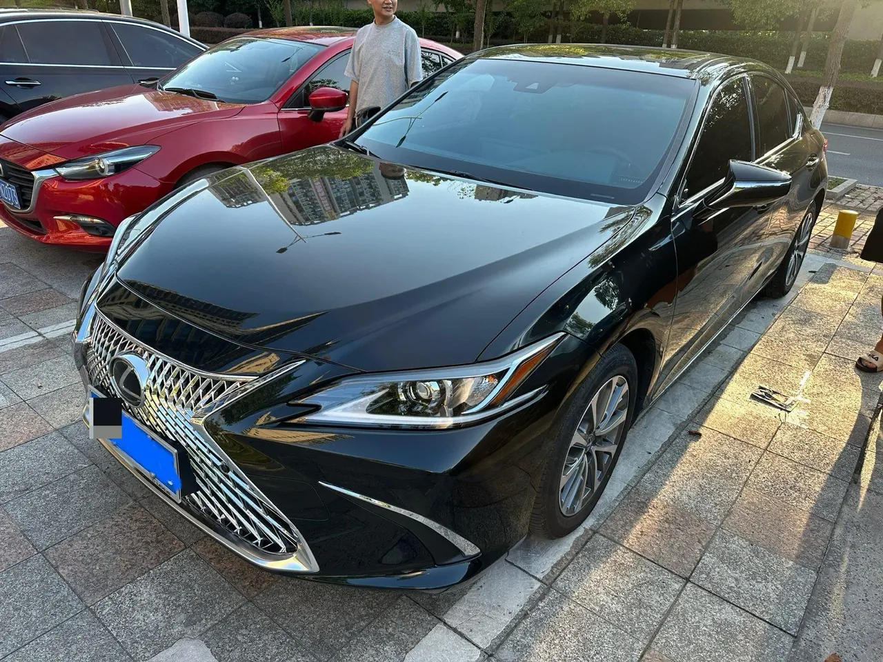Lexus ES (Imported) 2022 ES300h 2.5 Stepless Excellence Edition Automatic Gear - View 1