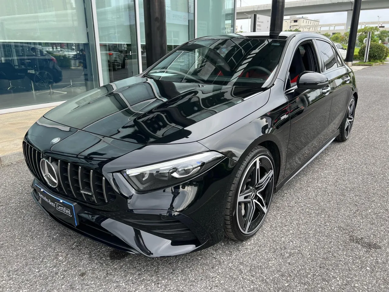 Открыть галерею: Mercedes Benz Class A AMG (Imported) 2024 A 35 AMG 4MATIC 48V 2.0T (Modified) Automatic Gear