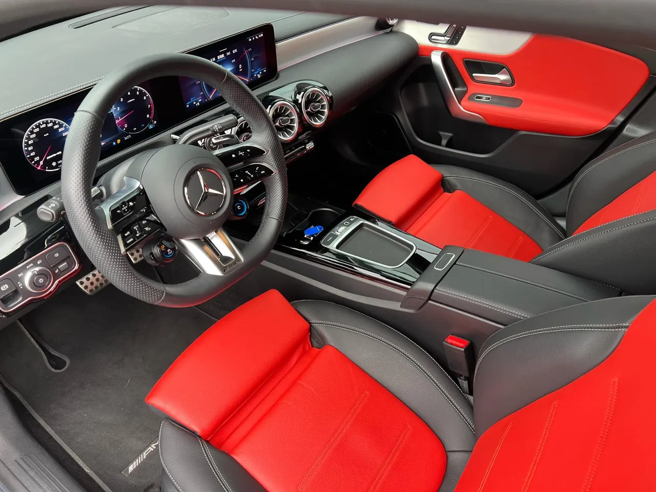 Mercedes Benz Class A AMG (Imported) 2024 A 35 AMG 4MATIC 48V 2.0T (Modified) Automatic Gear 3