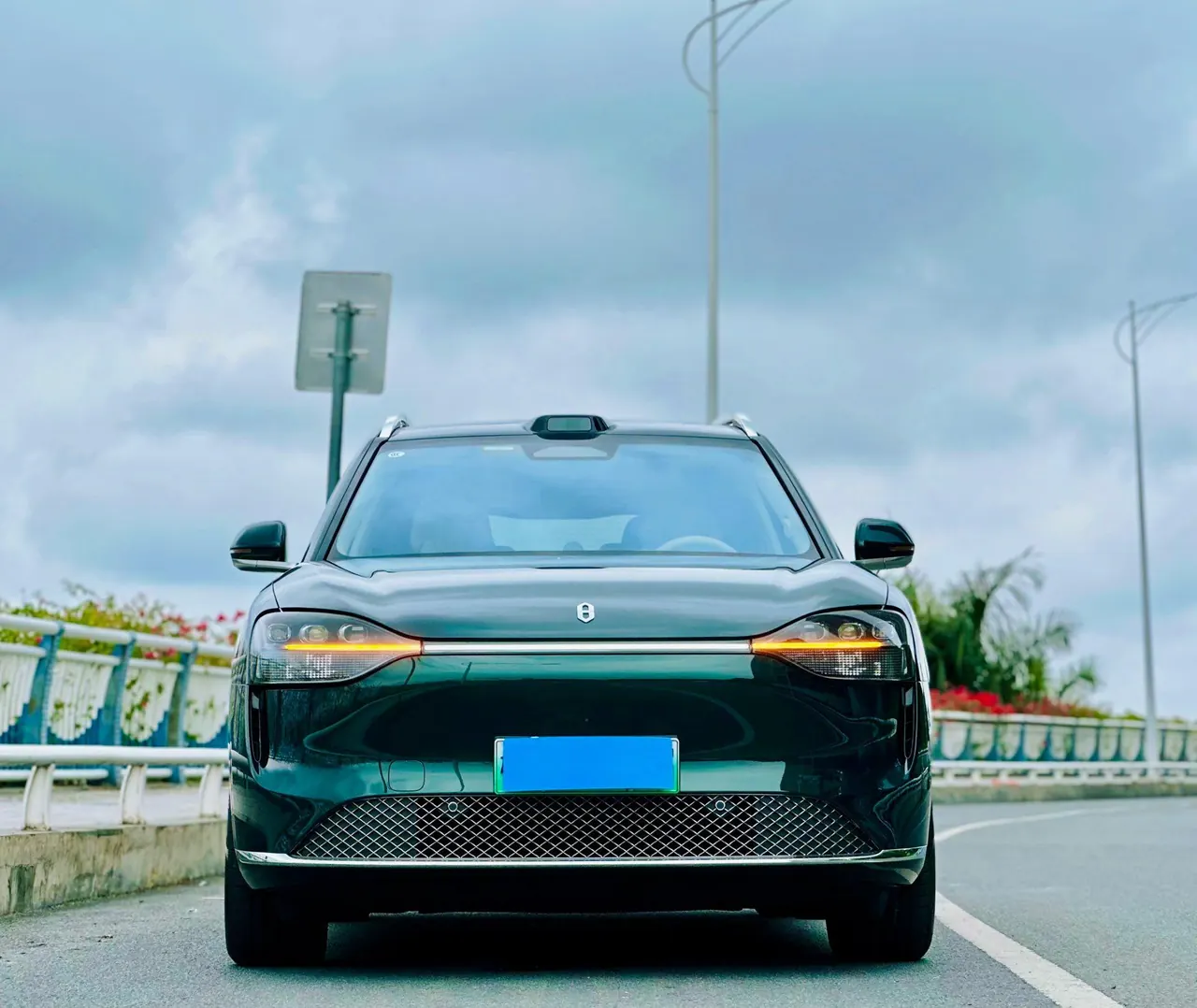 AITO 2025 AITO M9 EV Pure Electric Ultra Edition 100kWh6-seat Edition Automatic Gear 2