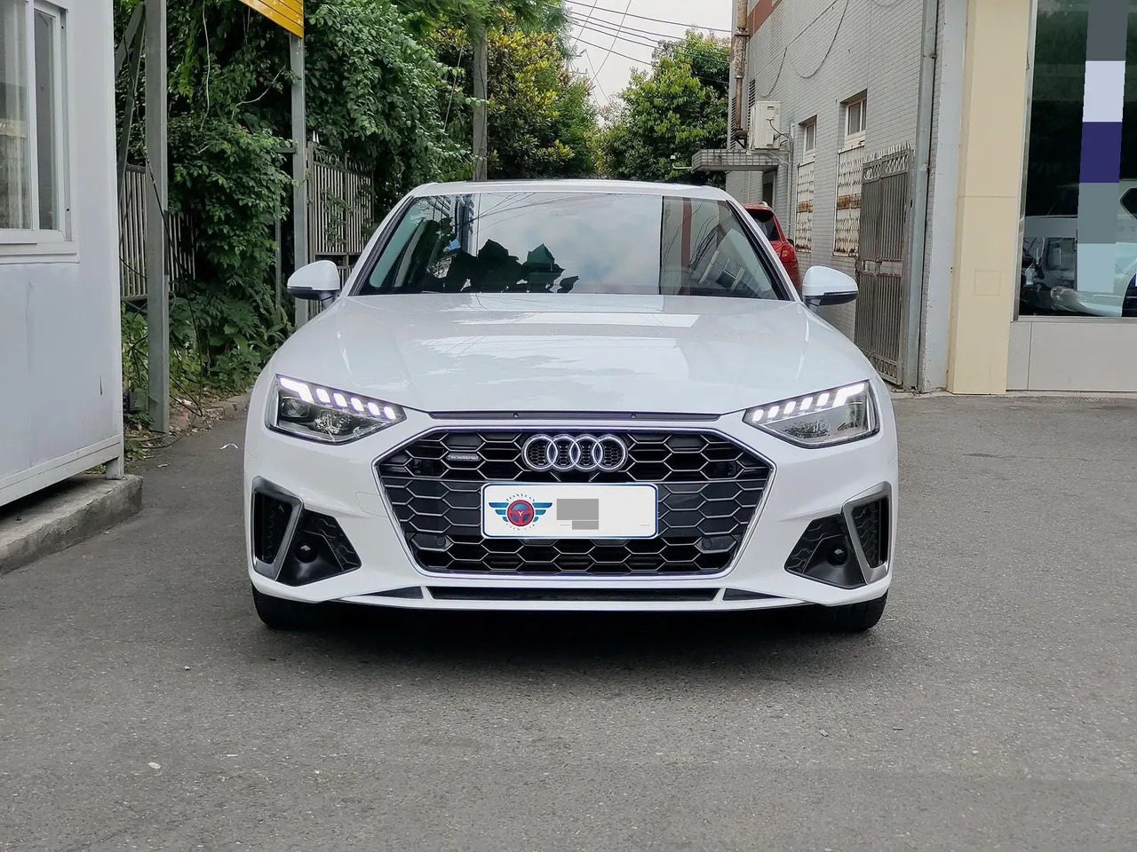 Audi 2020 A4L 2.0TFSI 40TFSI Deluxe Dynamic Automatic 2