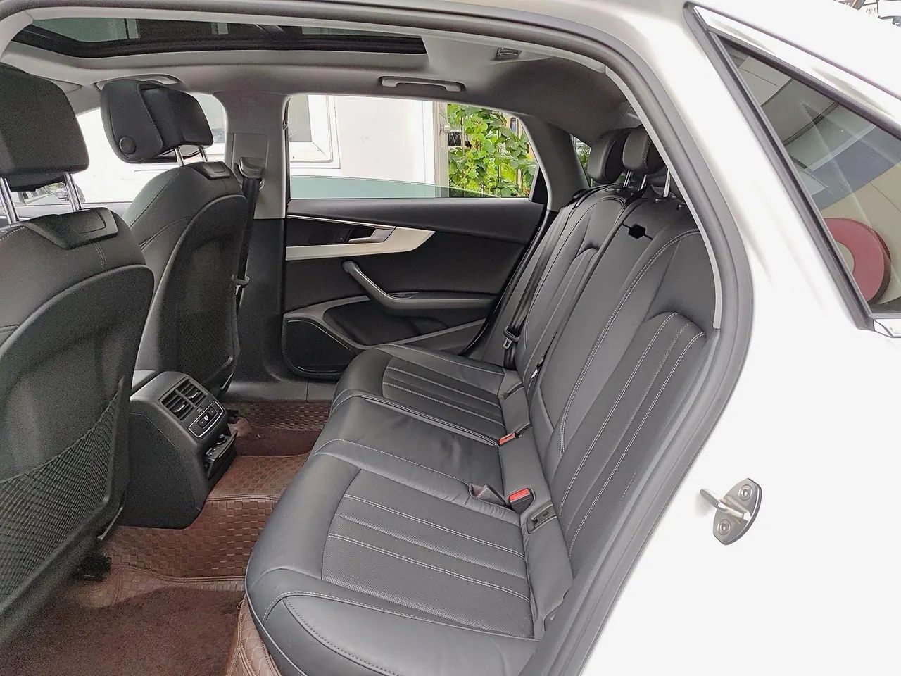 Audi 2020 A4L 2.0TFSI 40TFSI Deluxe Dynamic Automatic 8