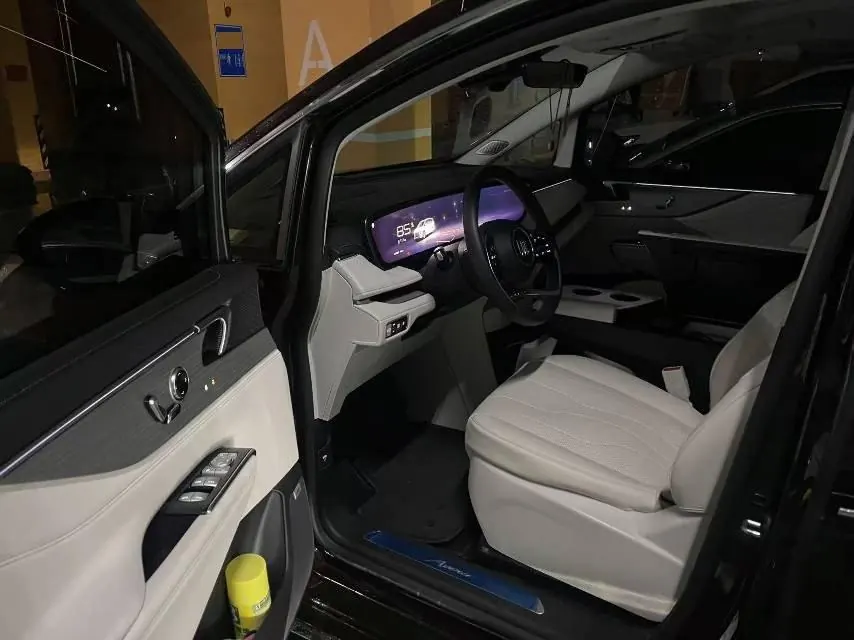 Buick 2024 GL8 Lu Zun PHEV 1.5T Exclusive Edition 7-seat Automatic Gear 5