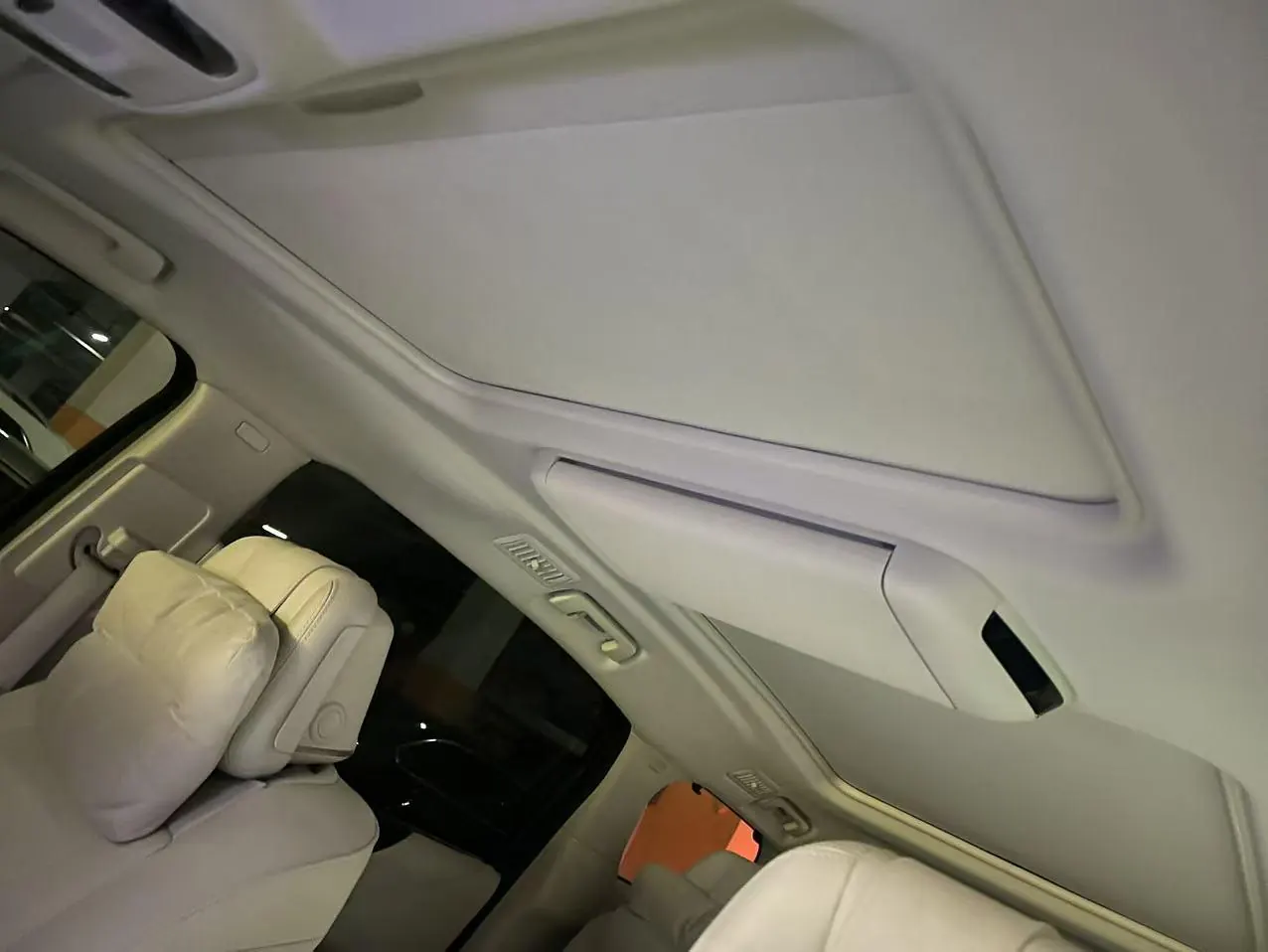 Buick 2024 GL8 Lu Zun PHEV 1.5T Exclusive Edition 7-seat Automatic Gear 6