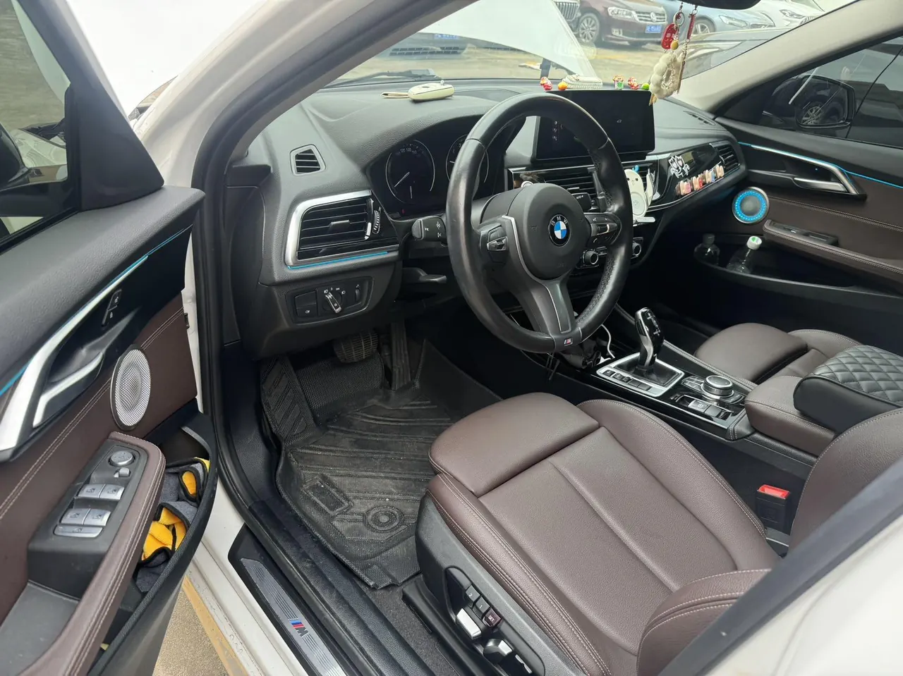 BMW 1 Series 2022 120i 1.5T M Sports Obsidian Night Edition Automatic Gear 3