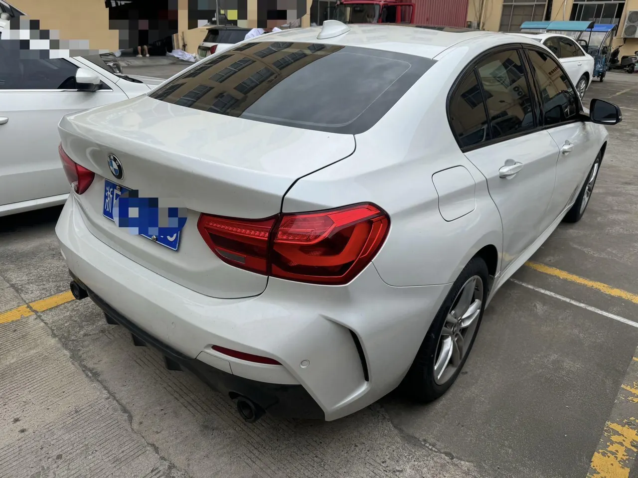 BMW 1 Series 2022 120i 1.5T M Sports Obsidian Night Edition Automatic Gear 9
