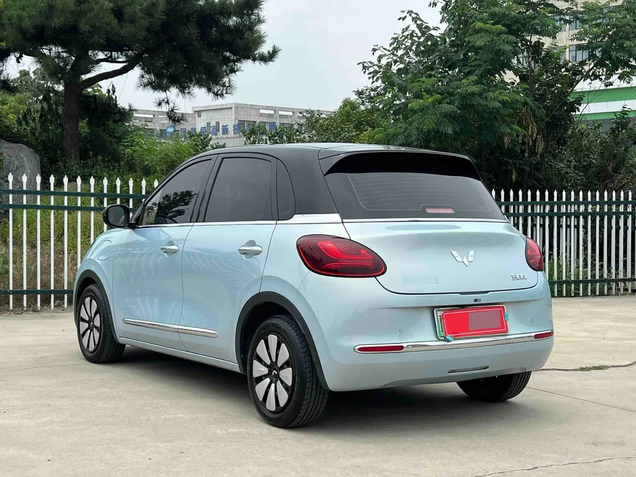 WuLing 2025 Plantronics 410km LingBox Exclusive Automatic Transmission 10