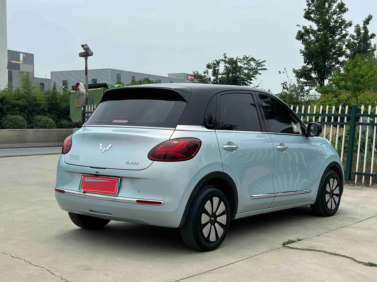 WuLing 2025 Plantronics 410km LingBox Exclusive Automatic Transmission 8