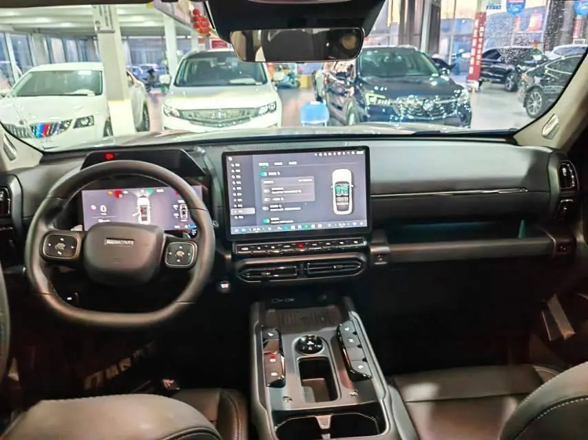 Haval 2026 big dog PLUS 2.0T four-wheel drive Chaoye version automatic gear 3