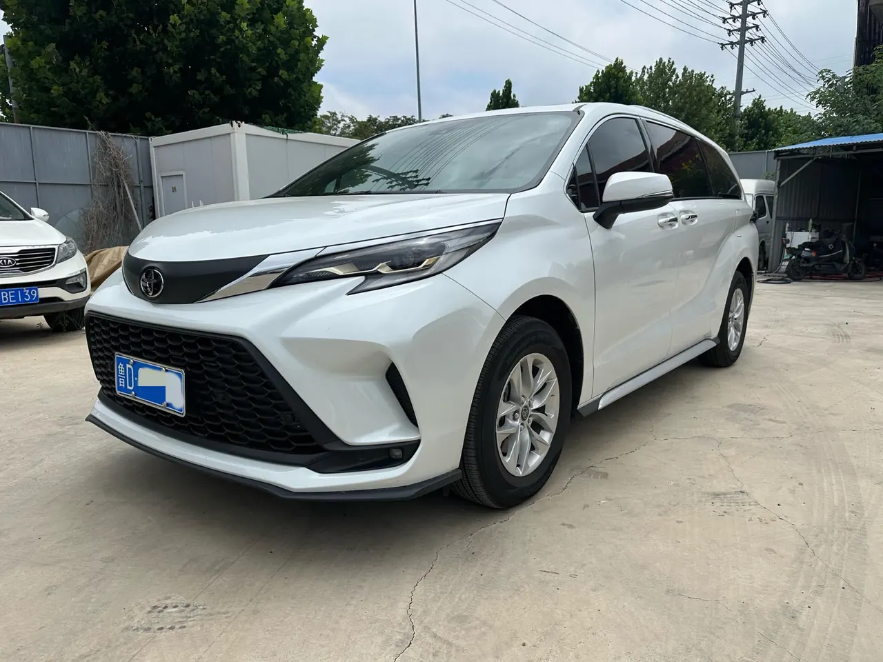 Открыть галерею: Toyota 2026 Grevia HYBRID 2.5 Stepless Comfort Edition Automatic Transmission