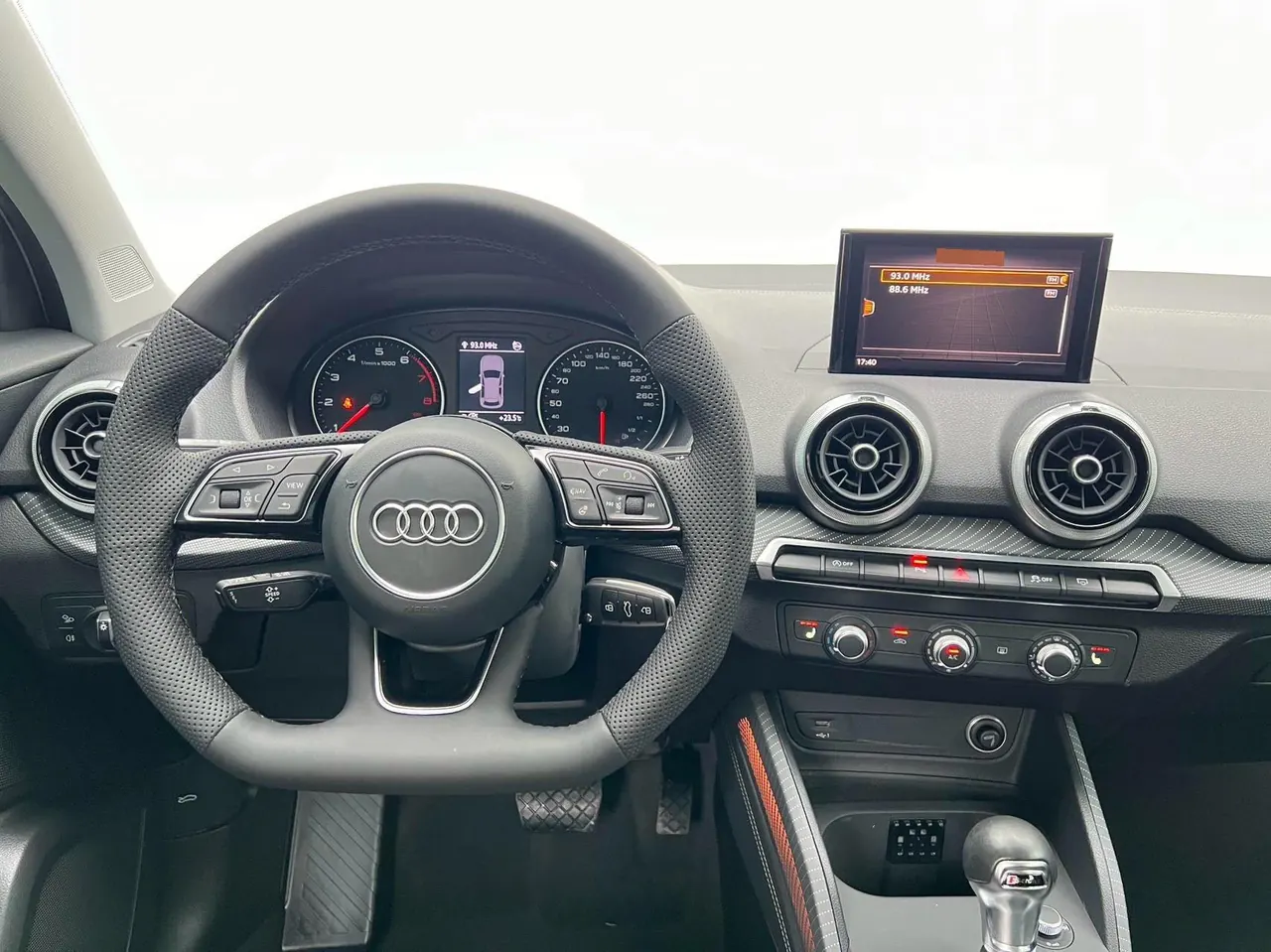 Audi 2022 Q2L 1.4TFSI 35TFSI Fashion Dynamic Automatic 8