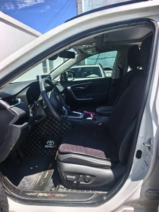 Toyota 2021 RAV4 RongFang 2.0 Stepless Four-wheel Drive Premium Edition Automatic Gear 5