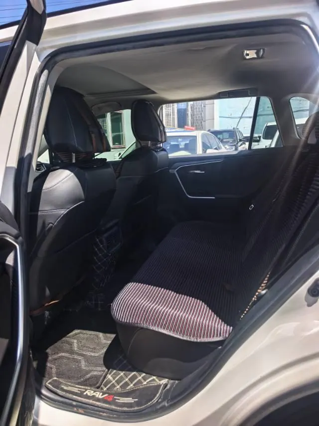 Toyota 2021 RAV4 RongFang 2.0 Stepless Four-wheel Drive Premium Edition Automatic Gear 6
