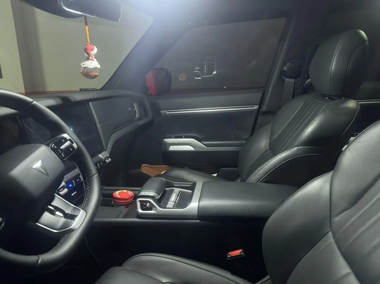 ChangAn Deepal 2024 G318 four-wheel drive air suspension version of automatic gear 2