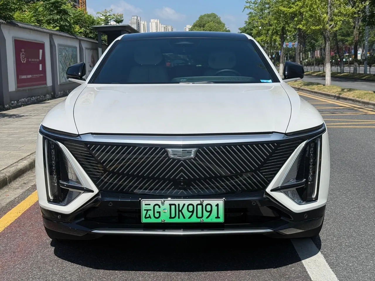 Cadillac 2024 LYRIQ (Sharp Song) Rear Drive Standard Endurance Deluxe Edition Automatic Gear 2