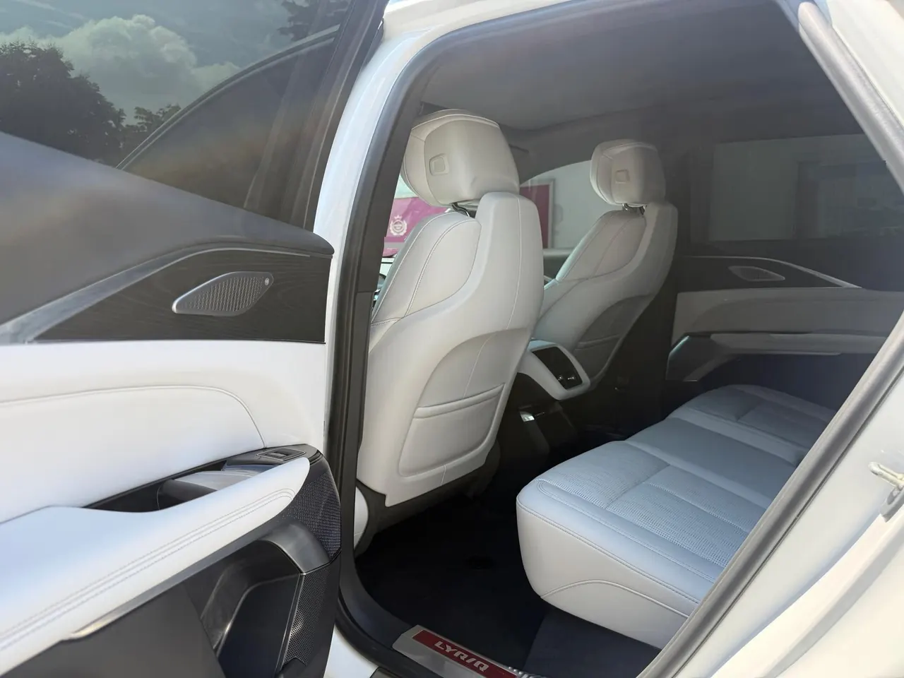 Cadillac 2024 LYRIQ (Sharp Song) Rear Drive Standard Endurance Deluxe Edition Automatic Gear 6