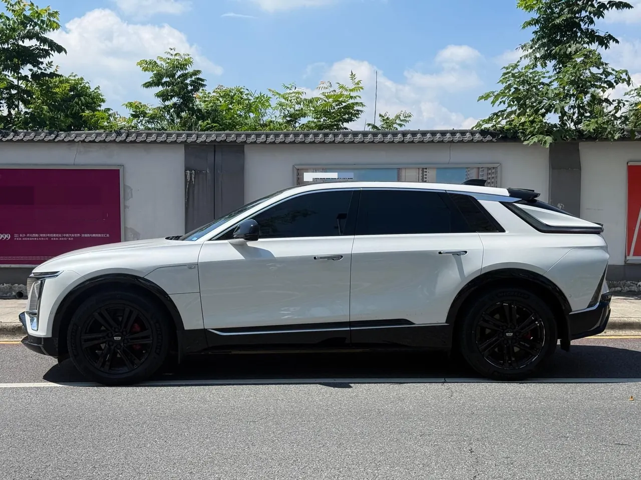 Cadillac 2024 LYRIQ (Sharp Song) Rear Drive Standard Endurance Deluxe Edition Automatic Gear 7