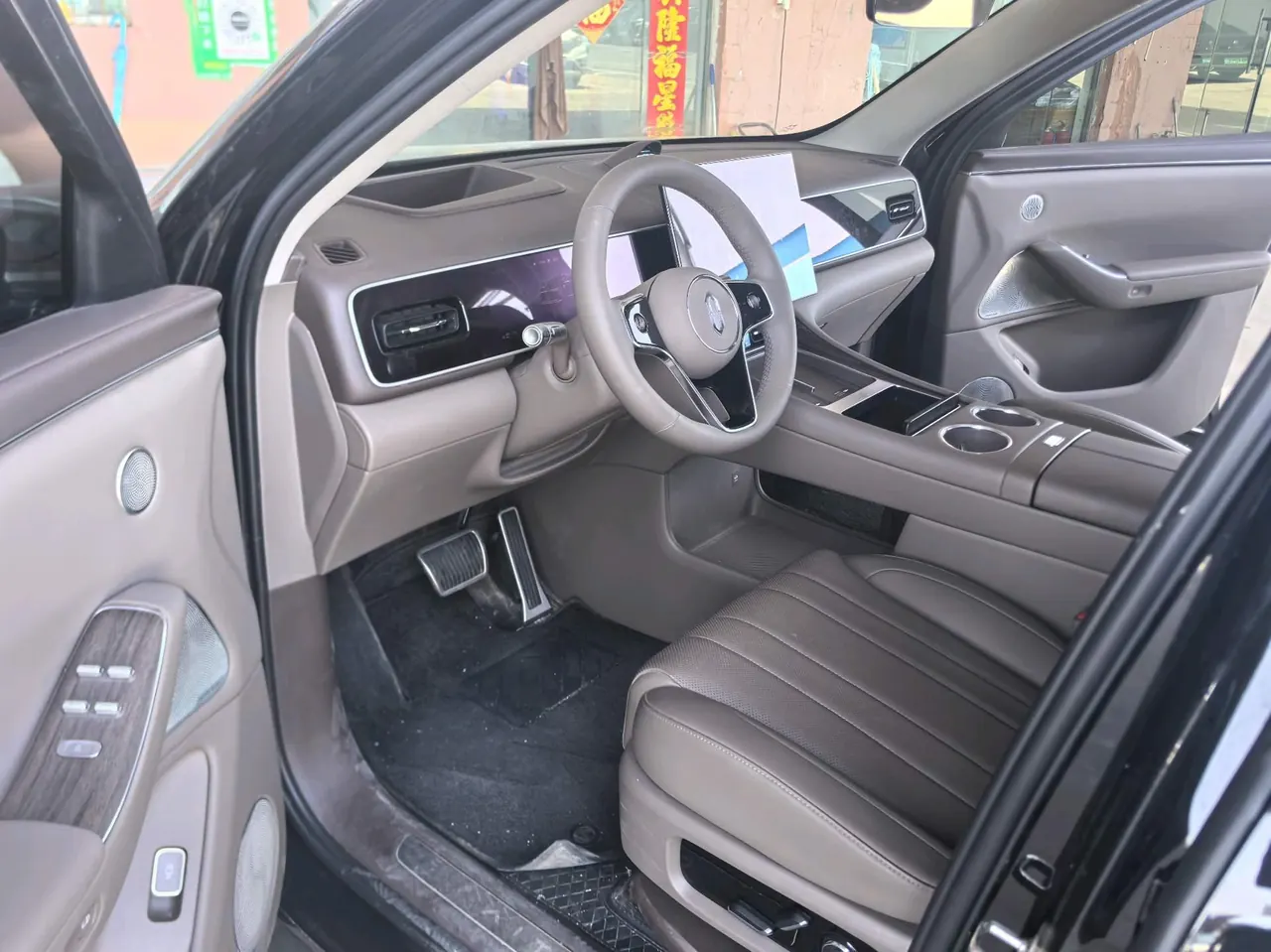 AITO 2026 AITO M7 extended range Max 4-wheel drive version 6 seats (896-line laser Radar) automatic gear 4