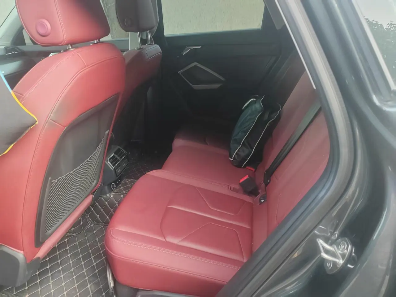 Audi 2021 Q3 1.4TFSI 35TFSI into the life version of automatic gear 3