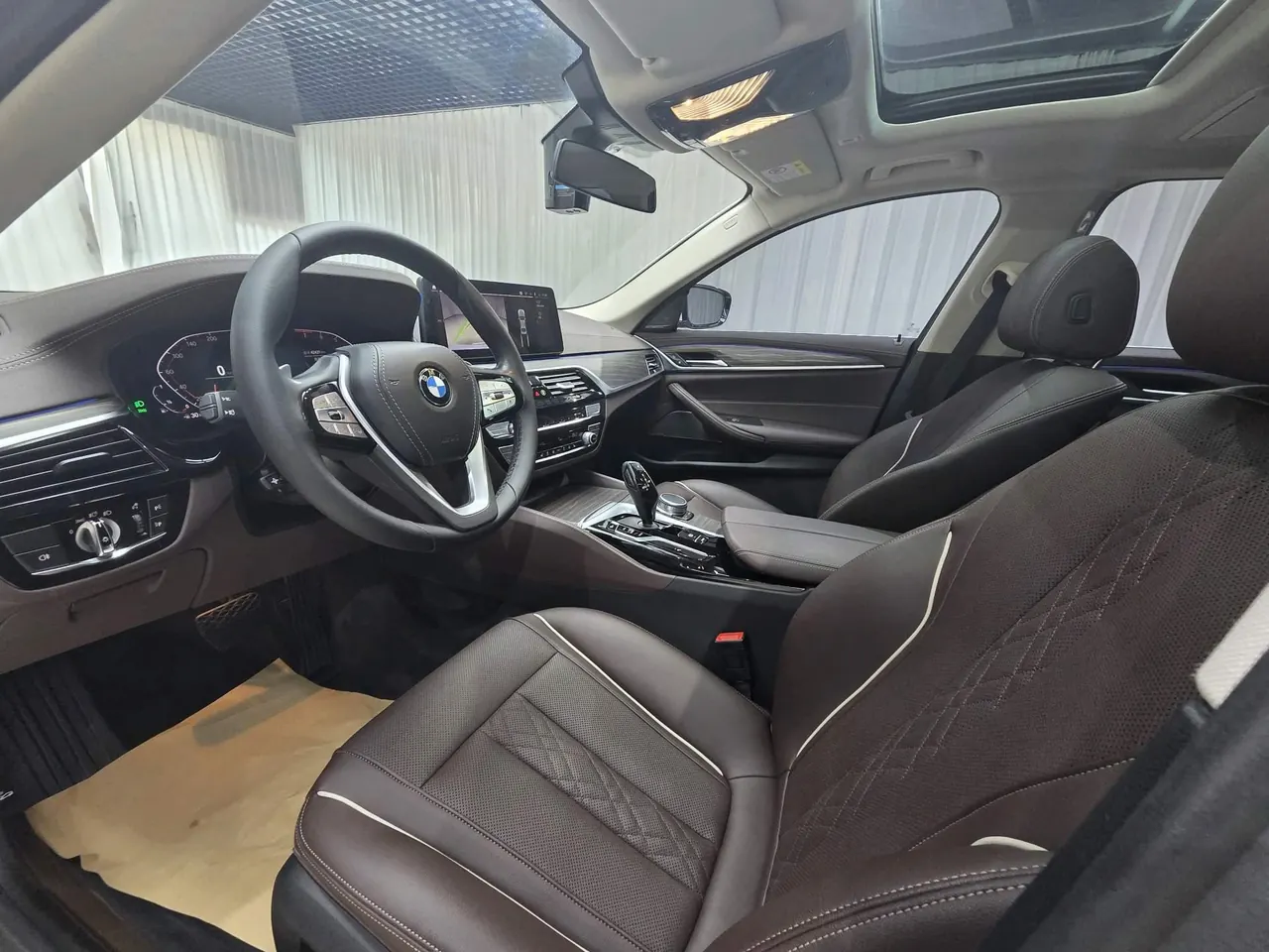 BMW 5 Series 2022 530Li 2.0T Leading Luxury Suit (Modified) Automatic Gear 13