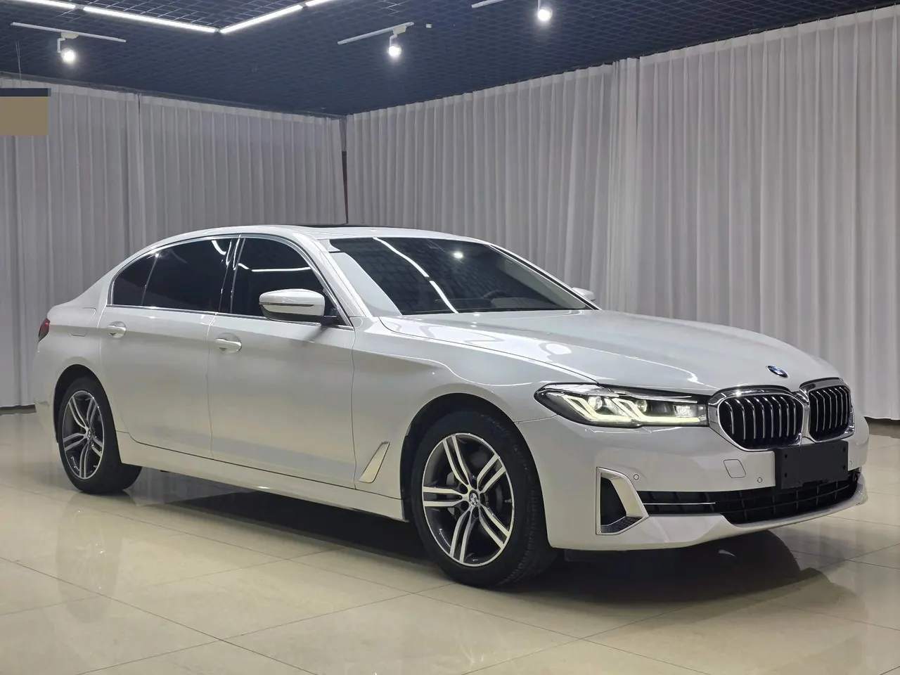BMW 5 Series 2022 530Li 2.0T Leading Luxury Suit (Modified) Automatic Gear 3