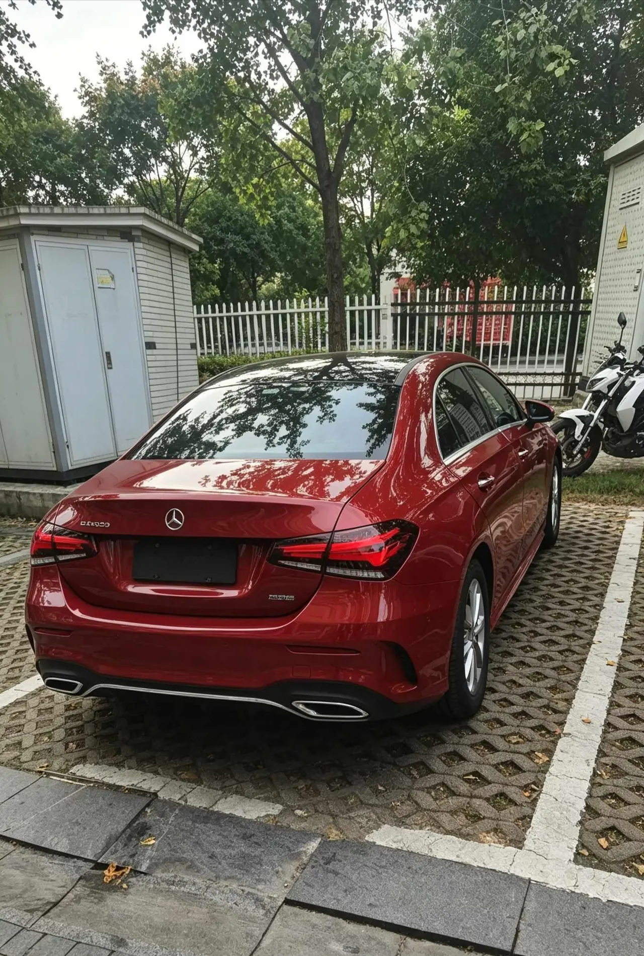 Mercedes Benz Class A 2021 A 200 L 1.3T Dynamic Automatic 3