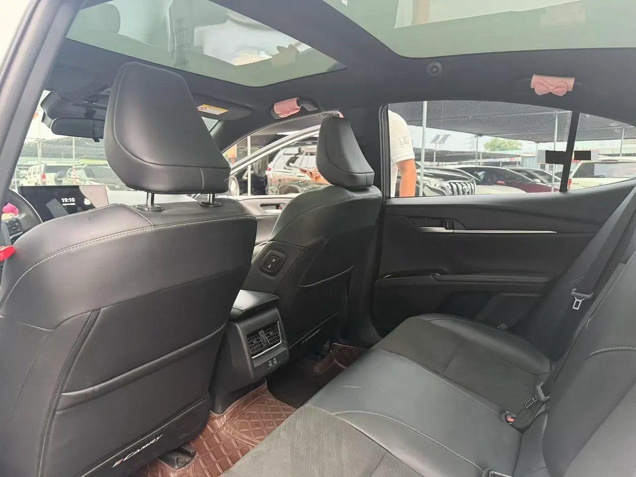 Toyota 2024 Camry Dual Engine 2.0HS Stepless Sports Edition Automatic Gear 3