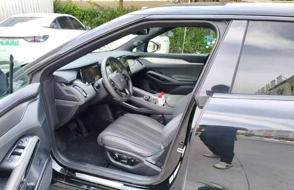 BYD 2025 Song L EV Smart Driving Edition 662km Laser Radar Excellent Automatic Gear 3