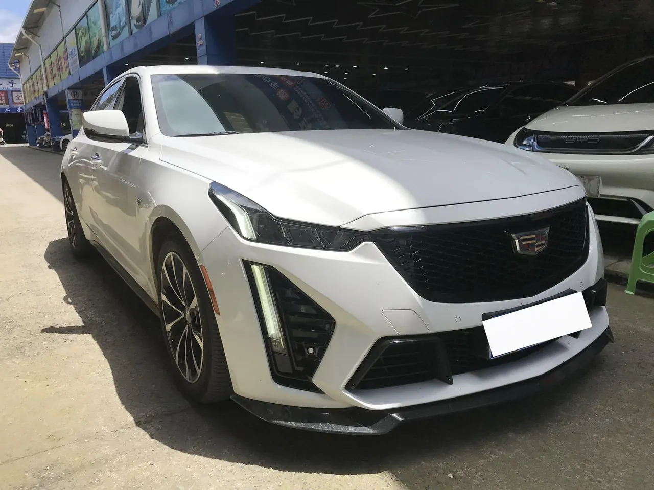 Cadillac 2022 CT5 2.0T 28T Luxury (Standard Edition) Automatic Gear 3