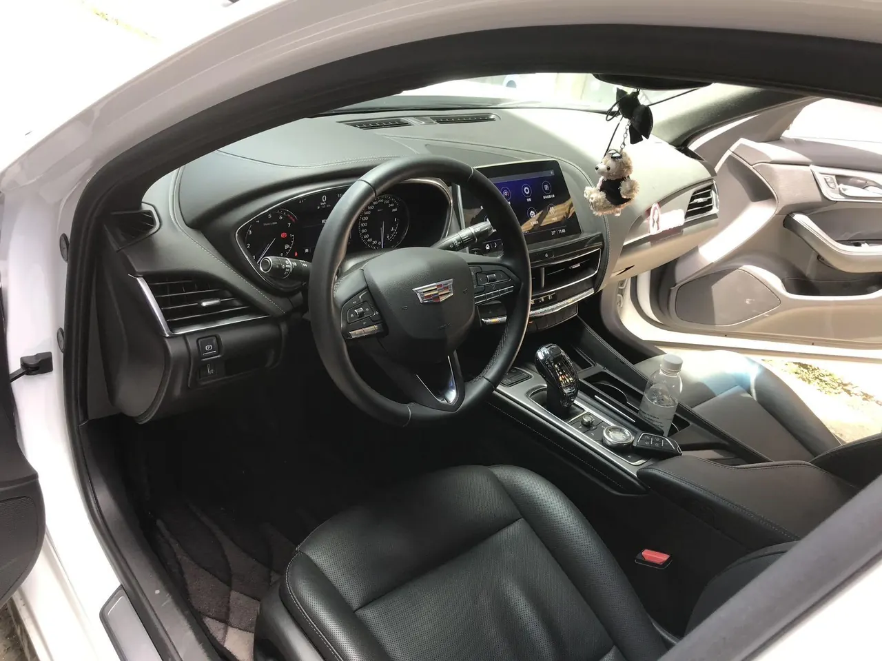 Cadillac 2022 CT5 2.0T 28T Luxury (Standard Edition) Automatic Gear 6