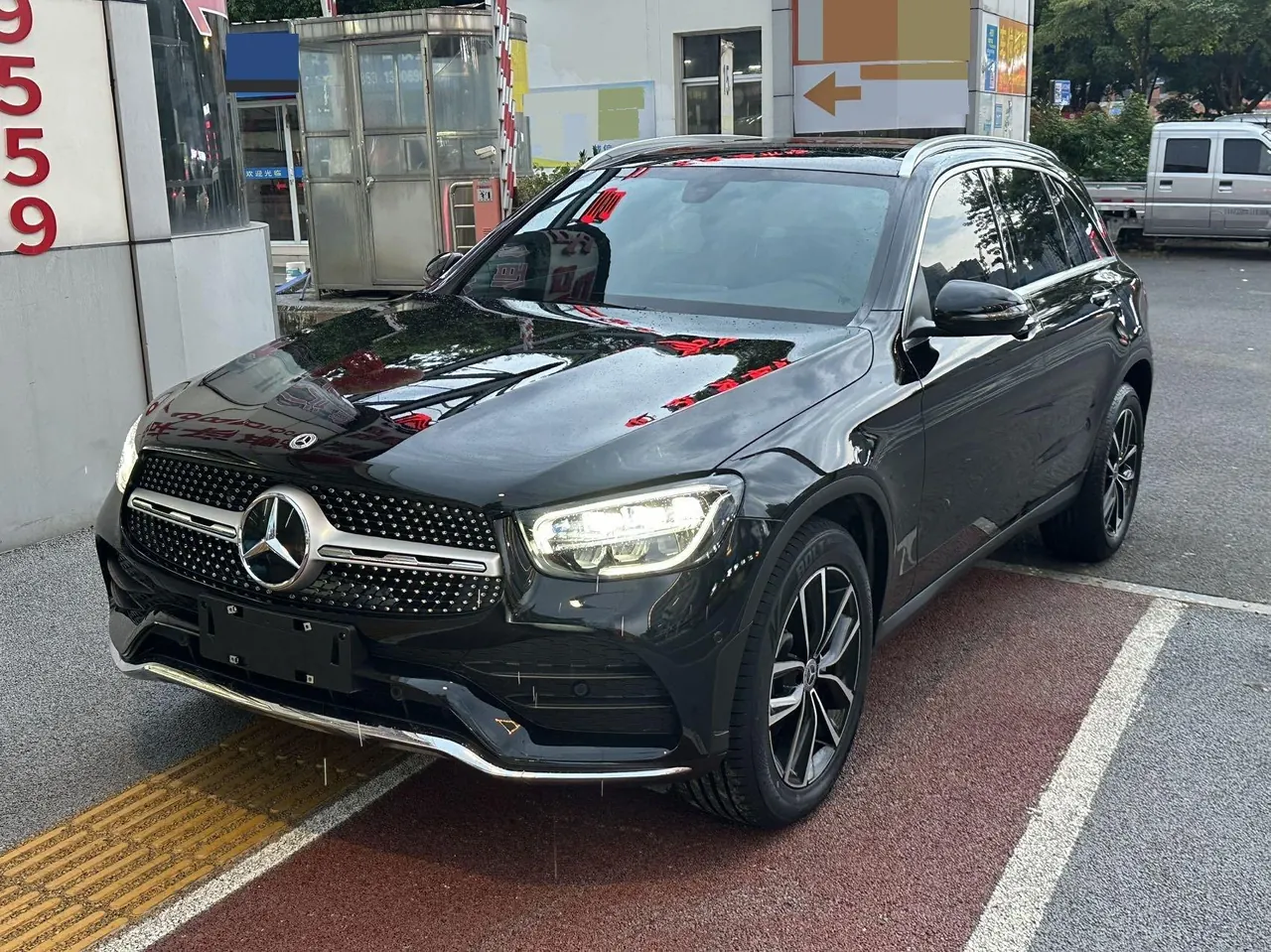Mercedes Benz 2021 GLC 260 L 4MATIC 2.0T Luxury Automatic - View 1