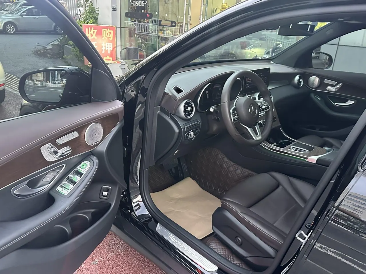 Mercedes Benz 2021 GLC 260 L 4MATIC 2.0T Luxury Automatic 3