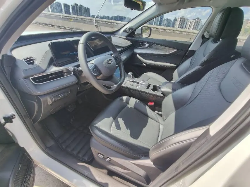 Chery 2022 Tiggo 8 PLUS 1.6TGDI 290TGDI Prestige Edition Automatic 7