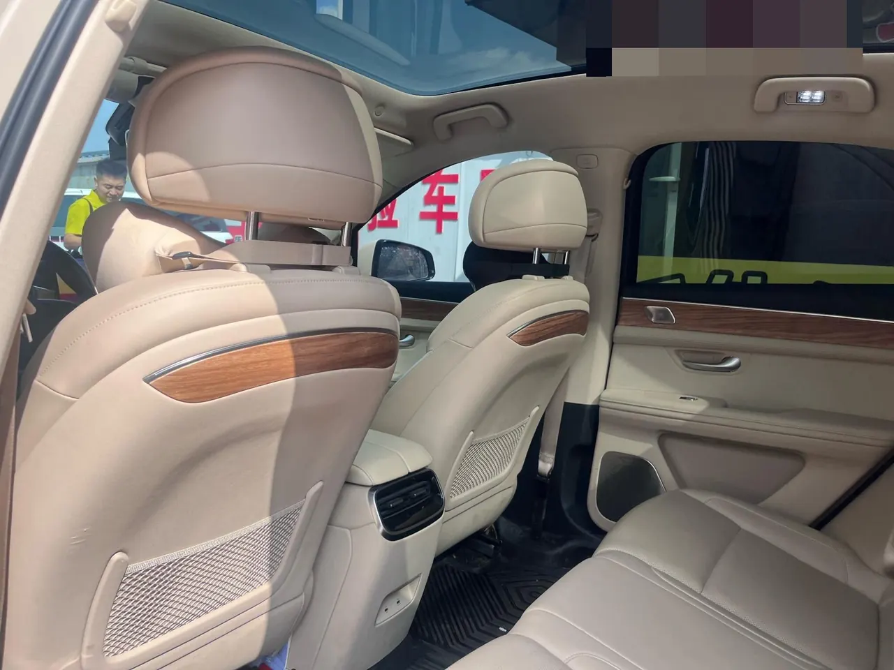 AITO 2022 AITO M5 EV four-wheel drive performance version automatic gear 3