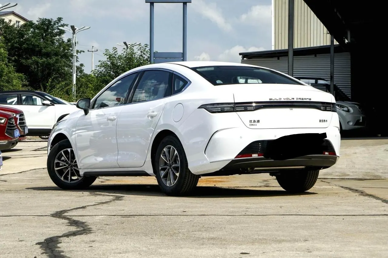 BYD 2024 destroyer 05 DM-i 1.5 stepless 55KM pilot glory version automatic gear 5