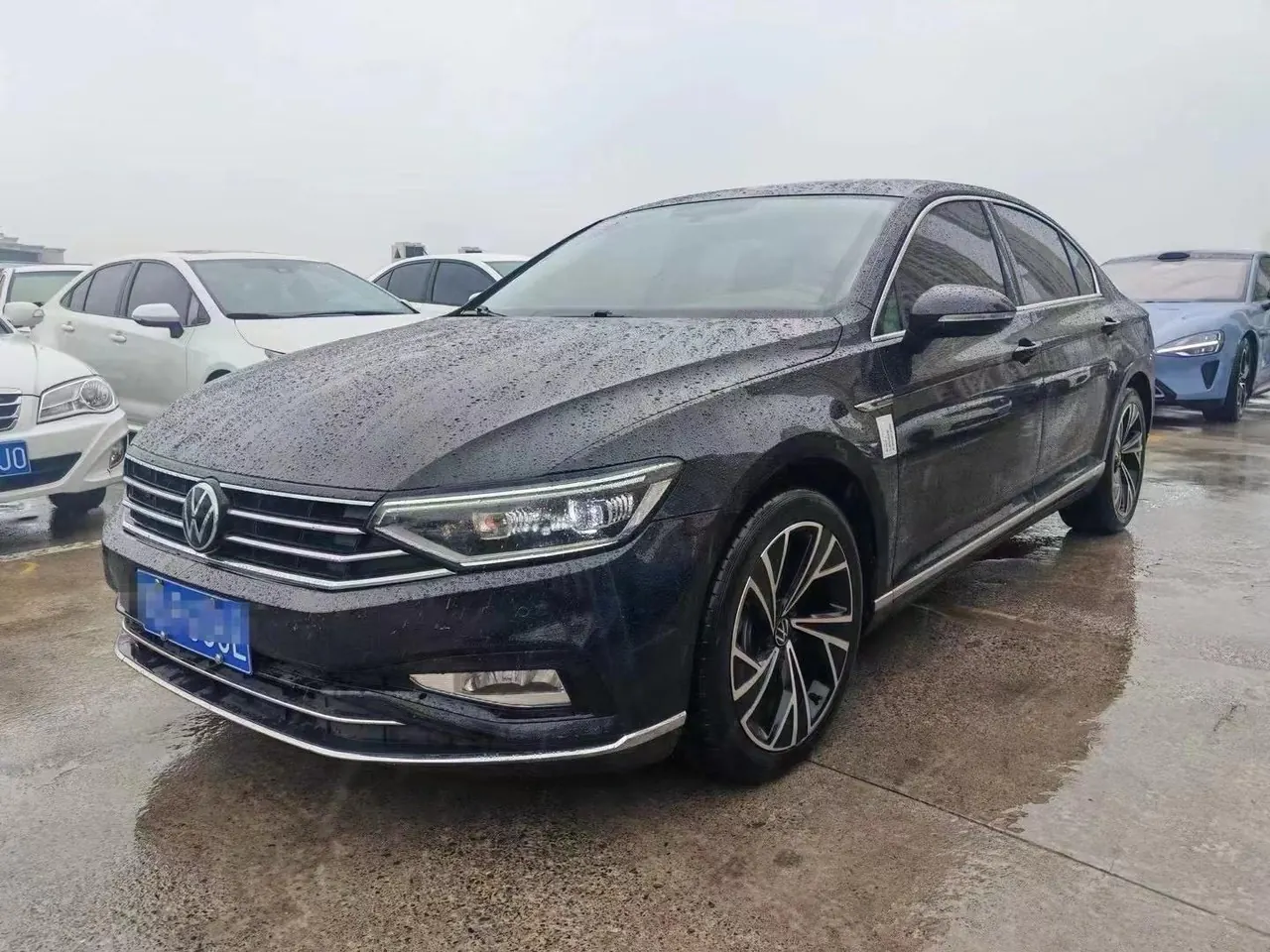 Volkswagen 2021 Magotan 2.0TSI 330TSI 30th Anniversary Edition Automatic Gear - View 1