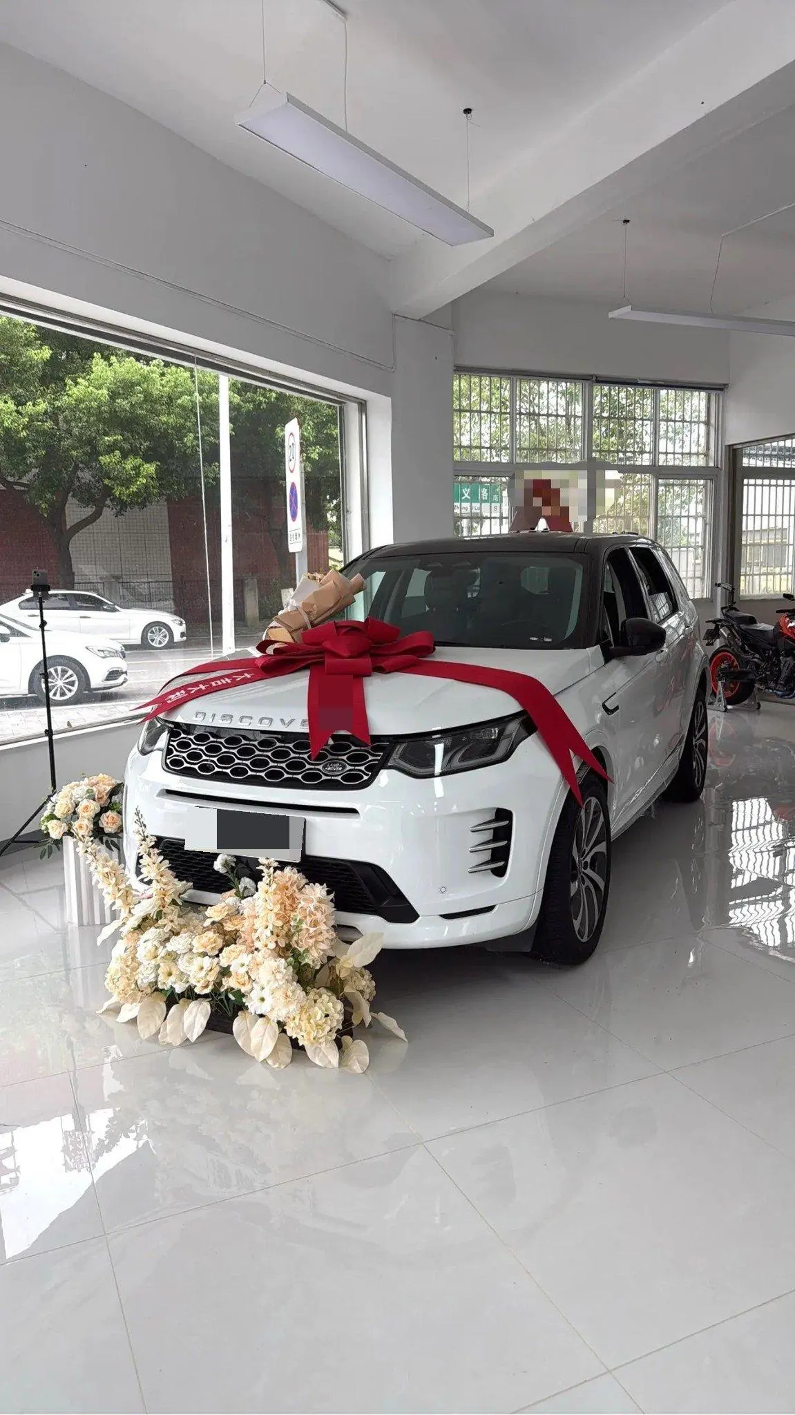 Land Rover 2024 Discovery Sports Edition 48V 2.0T Performance Technology Edition Automatic Gear - View 1