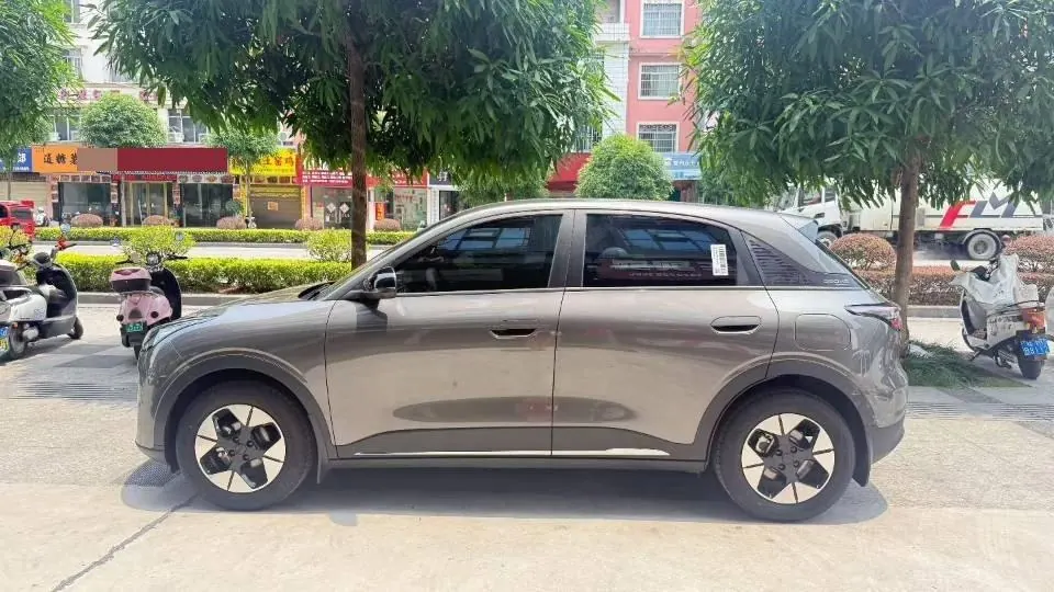 Geely 2025 Star Wish UP 410km Discovery Edition Automatic Gear 3