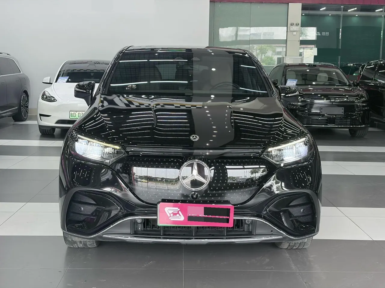 Mercedes Benz 2024 EQE SUV 500 4MATIC EQE SUV 500 4MATIC Deluxe Edition Automatic 3
