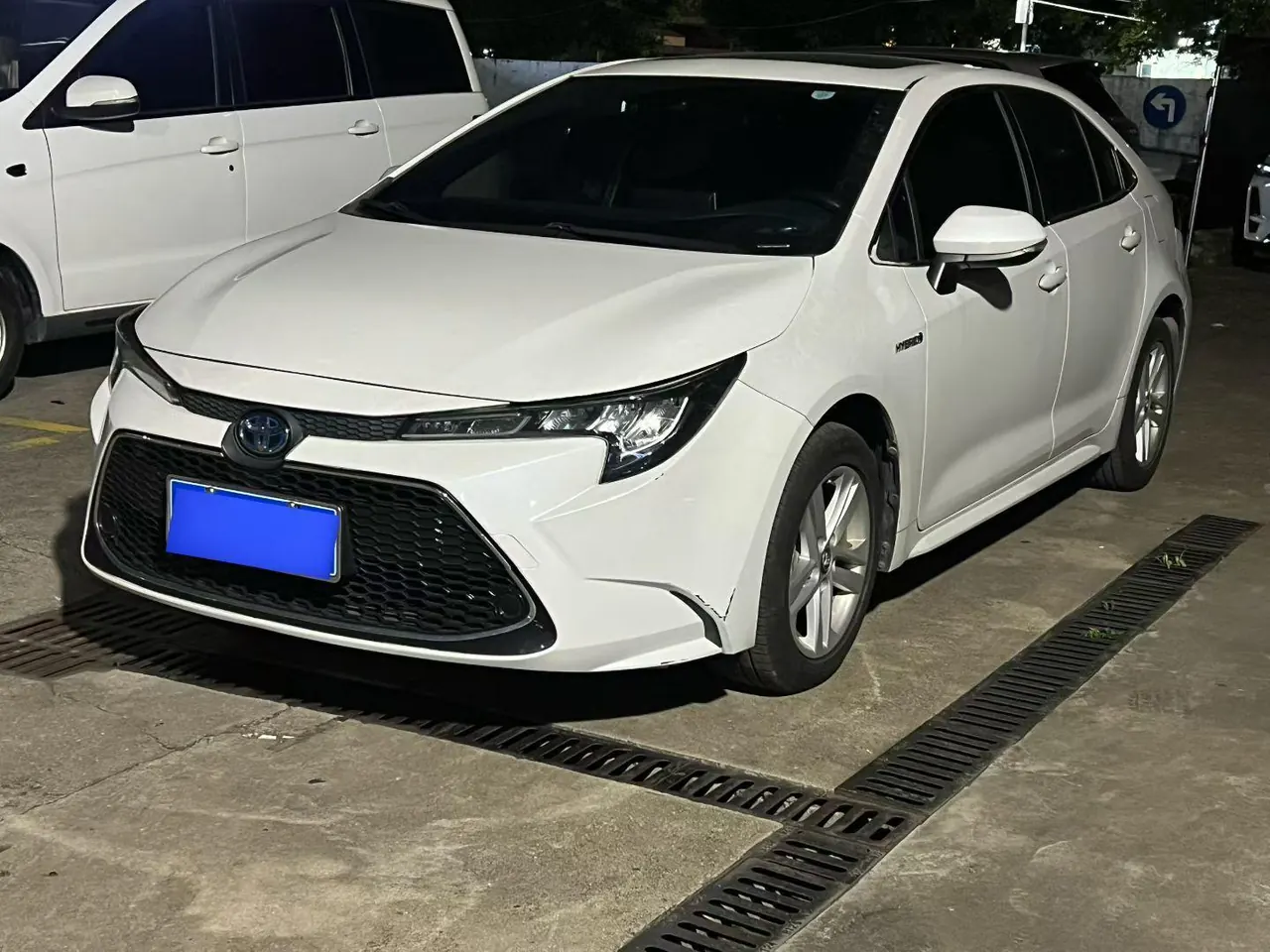 Open image lightbox: Toyota 2021 Lei Ling Shuangqing 1.8H Stepless Deluxe Edition Automatic Gear