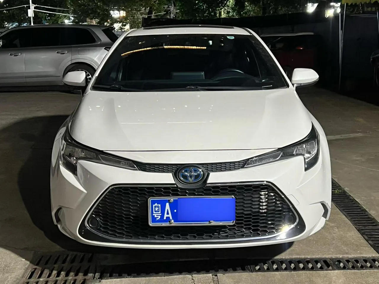 Toyota 2021 Lei Ling Shuangqing 1.8H Stepless Deluxe Edition Automatic Gear 2