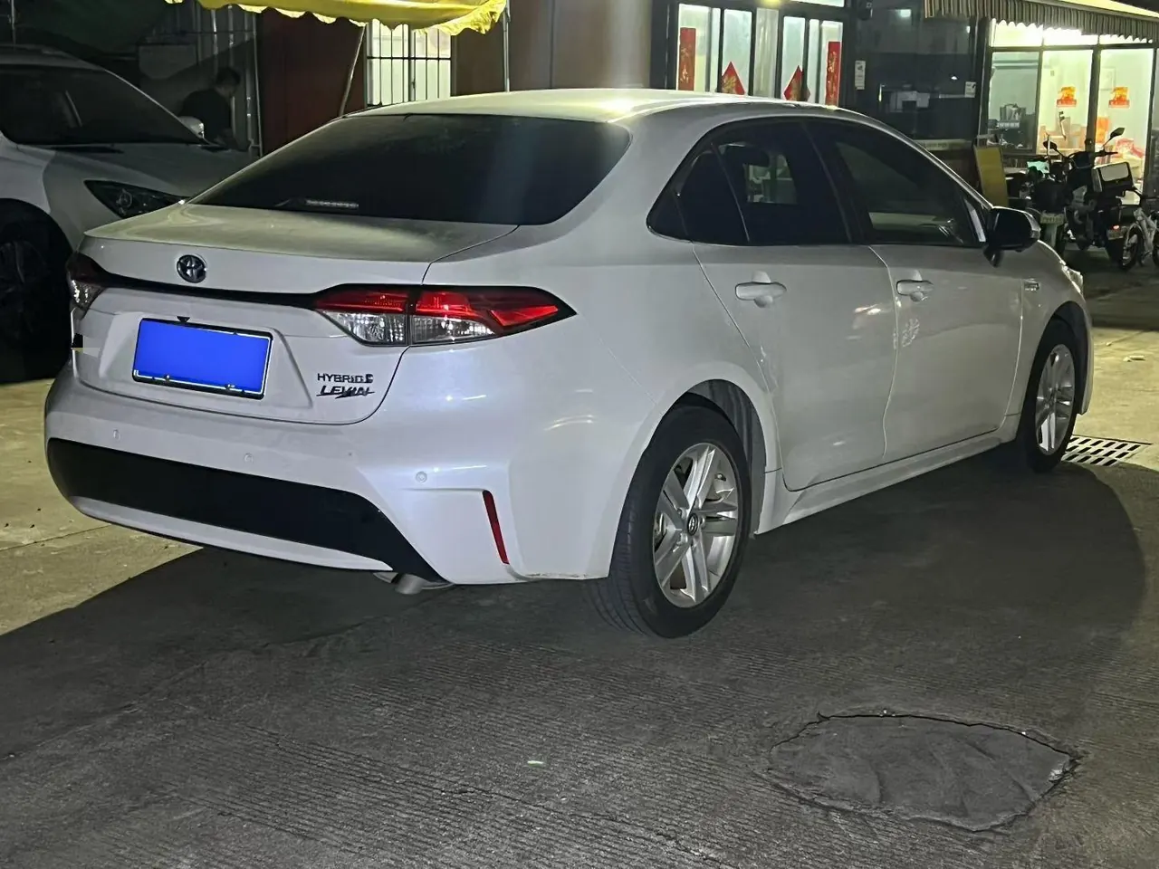 Toyota 2021 Lei Ling Shuangqing 1.8H Stepless Deluxe Edition Automatic Gear 7