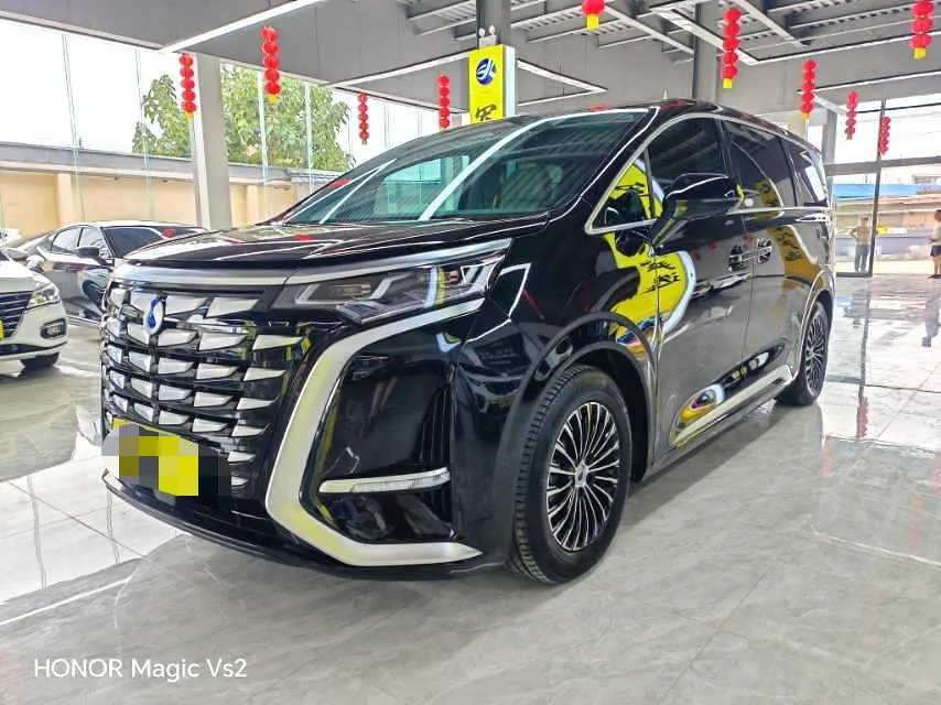 打开图片灯箱:Denza 2022 Denza D9 DM-i 1.5T Stepless 970 Four-wheel Drive Honorable Automatic Gear