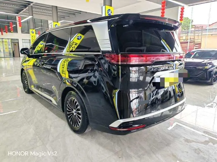 Denza 2022 Denza D9 DM-i 1.5T Stepless 970 Four-wheel Drive Honorable Automatic Gear 2