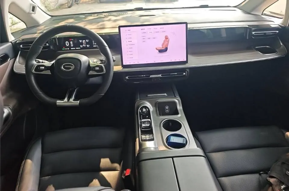 GAC Trumpchi 2024 E8 2.0 150km MAX Automatic Transmission 5