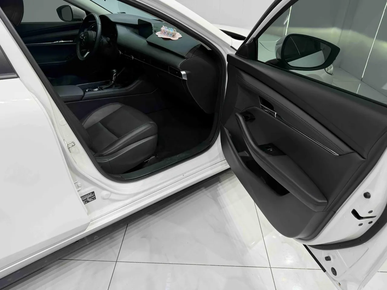 Mazda 3 Oncorsela 2021 Mazda 3 Oncorsela-sedan 2.0 quality smart version automatic transmission 17