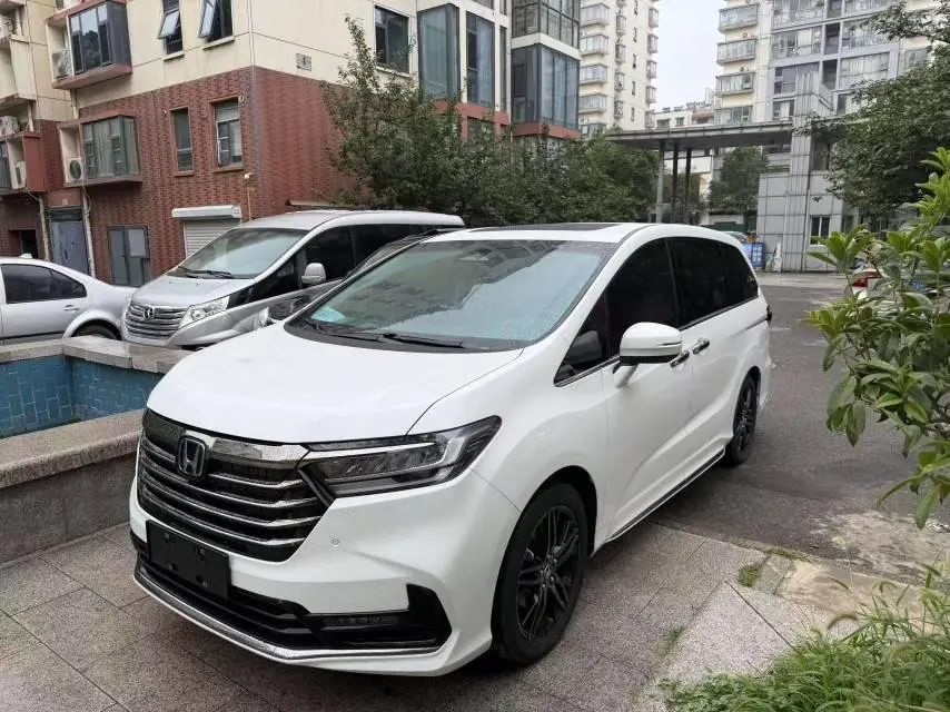 Открыть галерею: Honda 2024 Odyssey Hybrid 2.0 Stepless Sharp and Glory Edition Automatic Gear